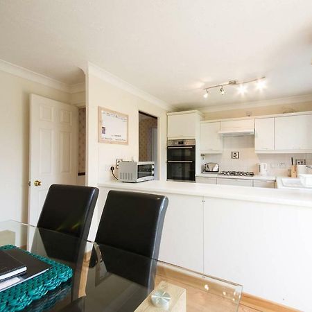 רדינג Spacious House, Sleeps 7 People מראה חיצוני תמונה