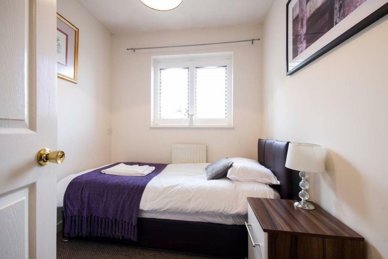 רדינג Spacious House, Sleeps 7 People מראה חיצוני תמונה