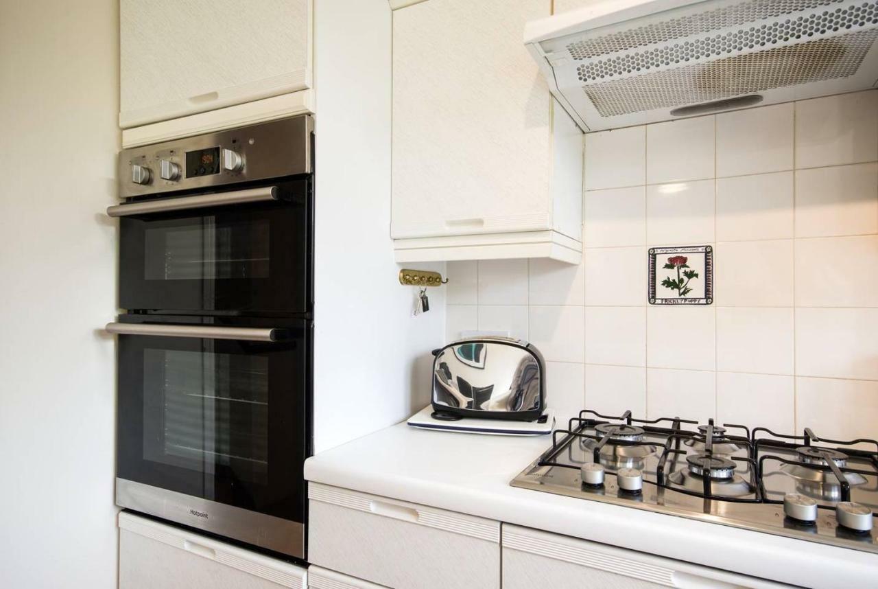 רדינג Spacious House, Sleeps 7 People מראה חיצוני תמונה